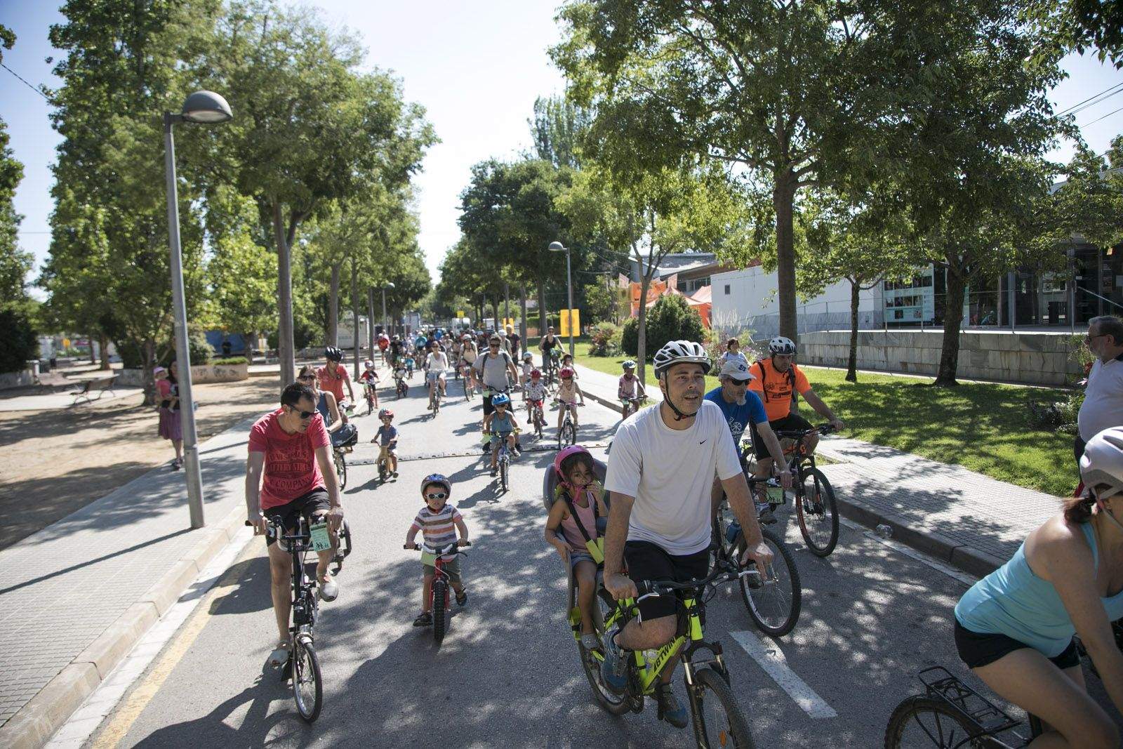 Festa Major Mira-sol: Bicicletada popular des del Casal de Mira-sol. FOTO: Lali Puig