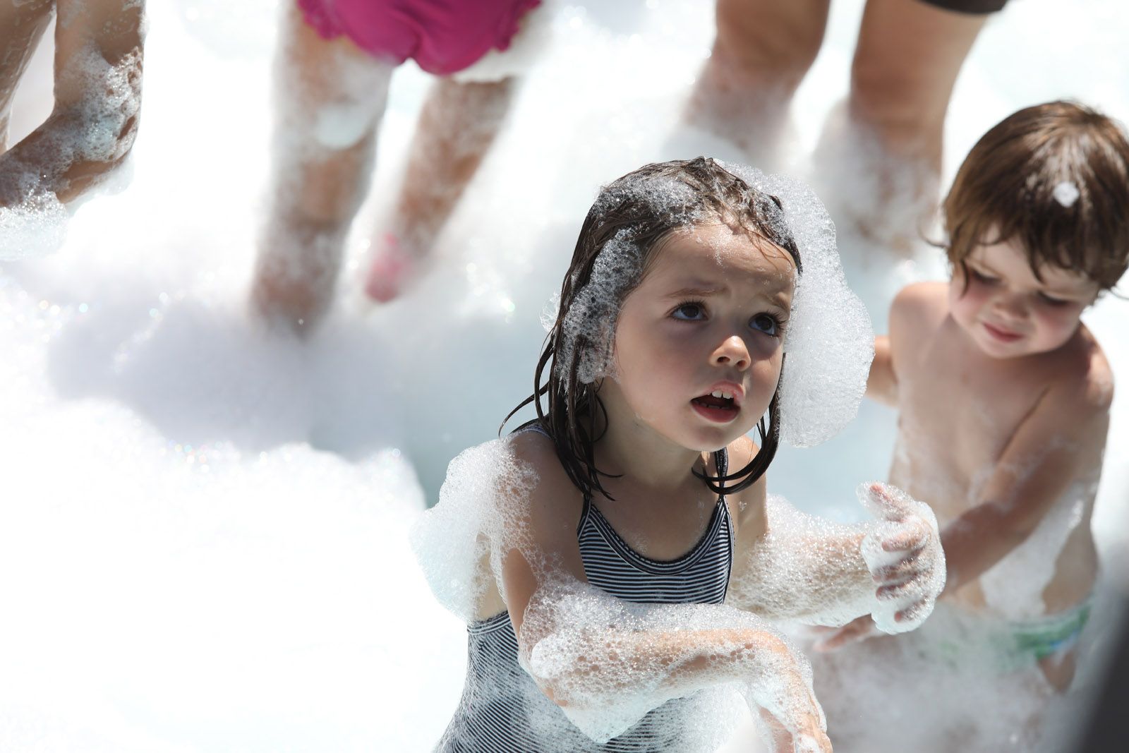 Festa de l’escuma al Casal de Mira-sol. FOTO: Lali Puig