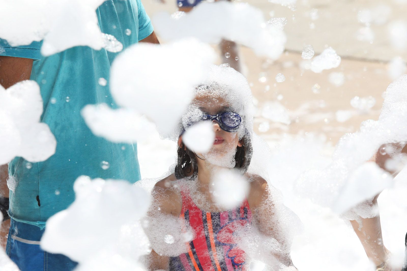 Festa de l’escuma al Casal de Mira-sol. FOTO: Lali Puig