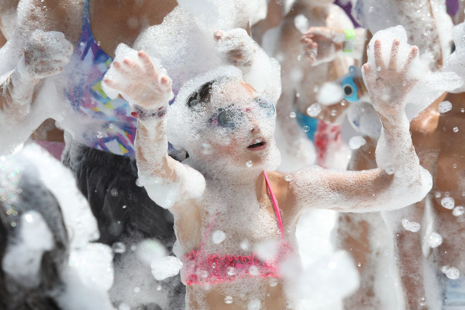 Festa de l’escuma al Casal de Mira-sol. FOTO: Lali Puig