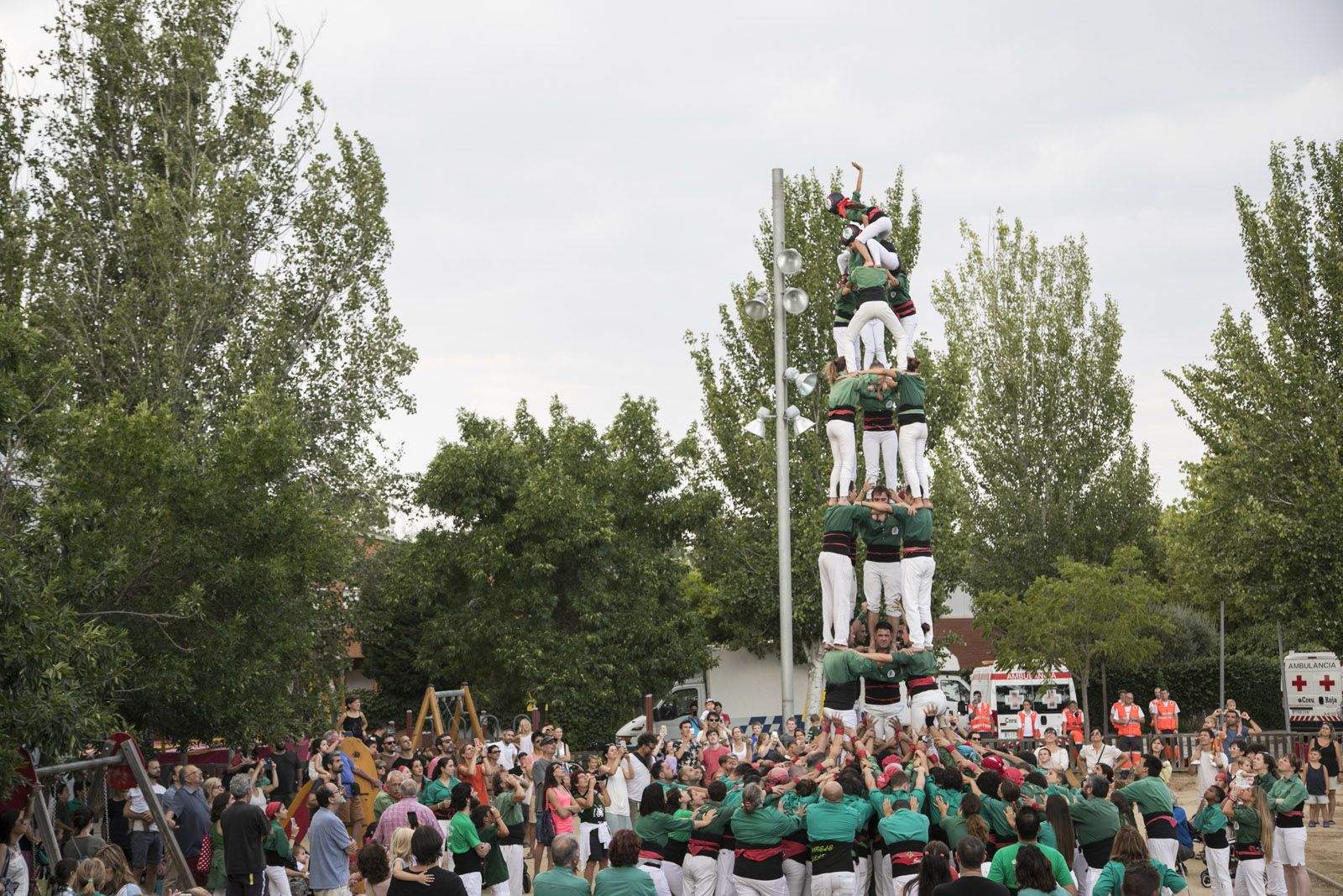 Actuació castellera amb els Gausacs i els Castellers de Cerdanyola. FOTO: Lali Puig