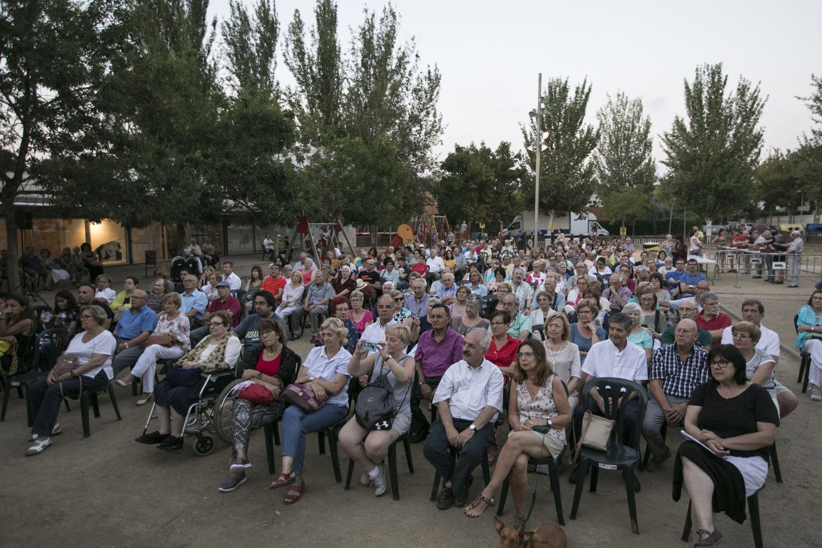 Havaneres i rom cremat al Casal de Mira-sol. FOTO: Lali Puig