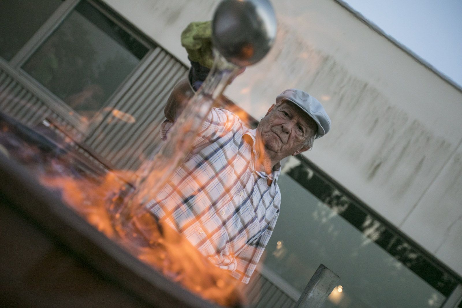 Havaneres i rom cremat al Casal de Mira-sol. FOTO: Lali Puig