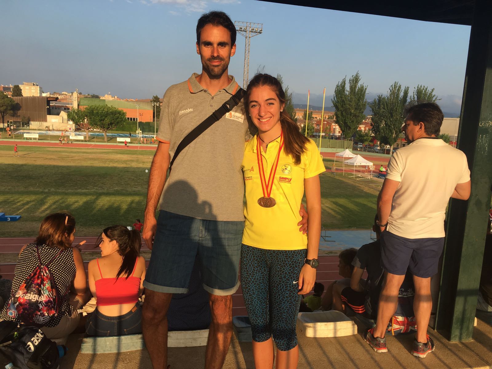 Laia González Call, després de la tercera posició en els 400 metres tanques en el Campionat d'Espanya Júnior a l'Aire Lliure. FOTO: Cedida