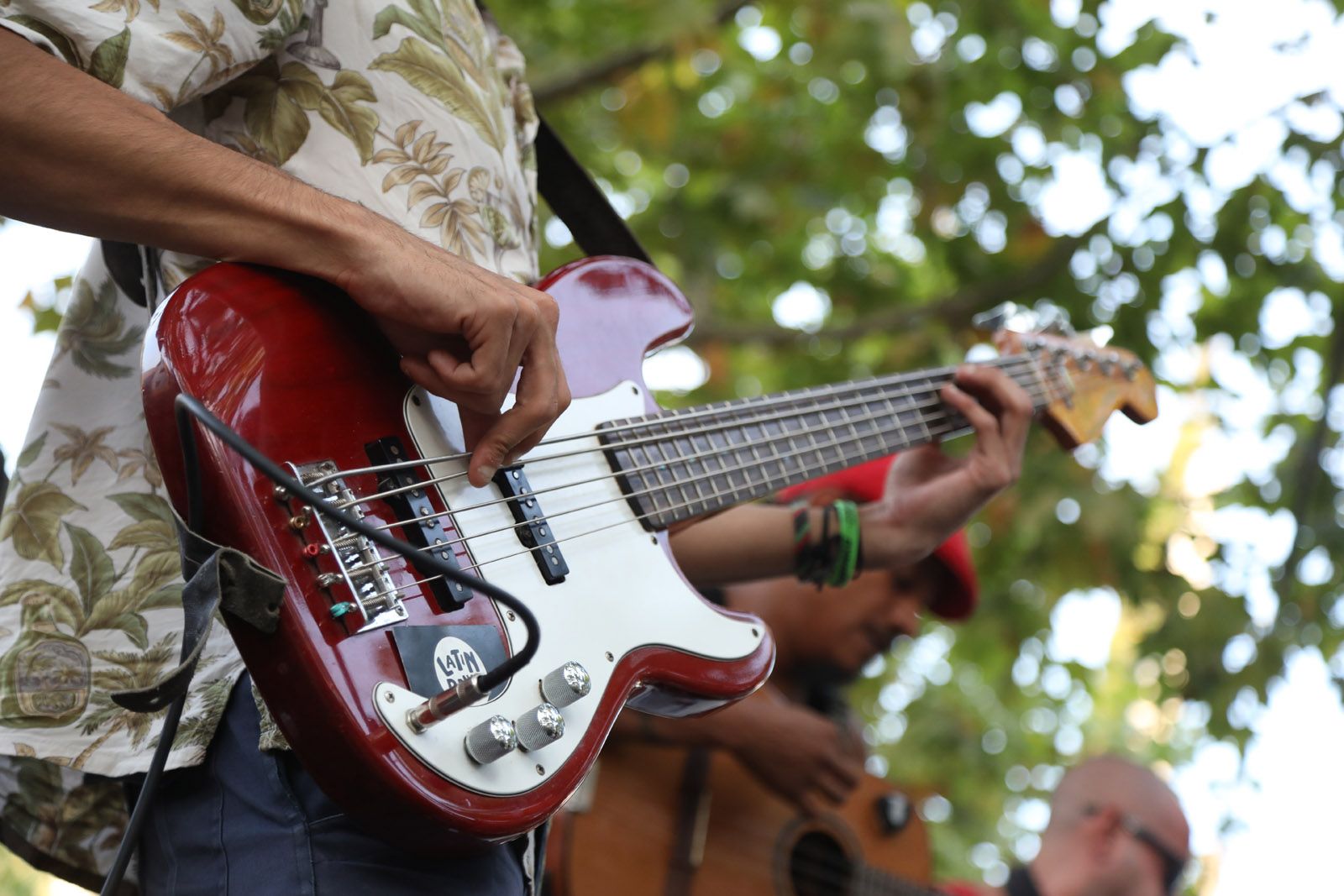 Buenas Costumbres, en concert, a la Plaça de Miquel Ros. FOTO: Lali Puig
