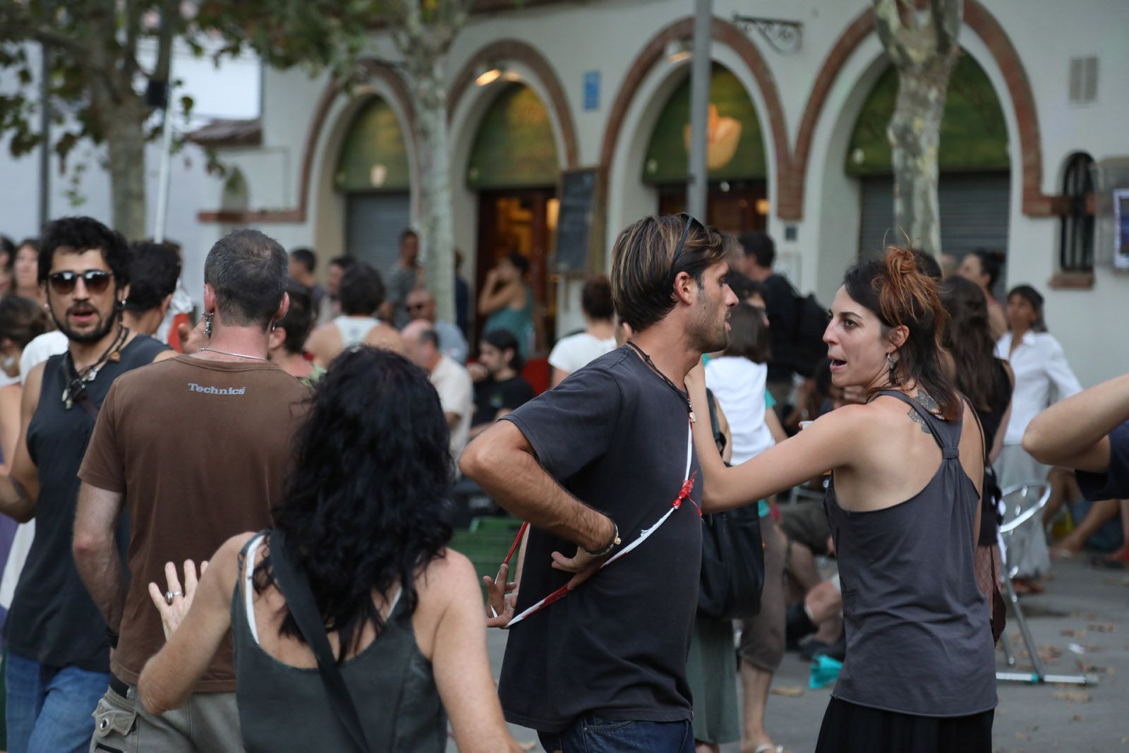 Buenas Costumbres, en concert, a la Plaça de Miquel Ros. FOTO: Lali Puig