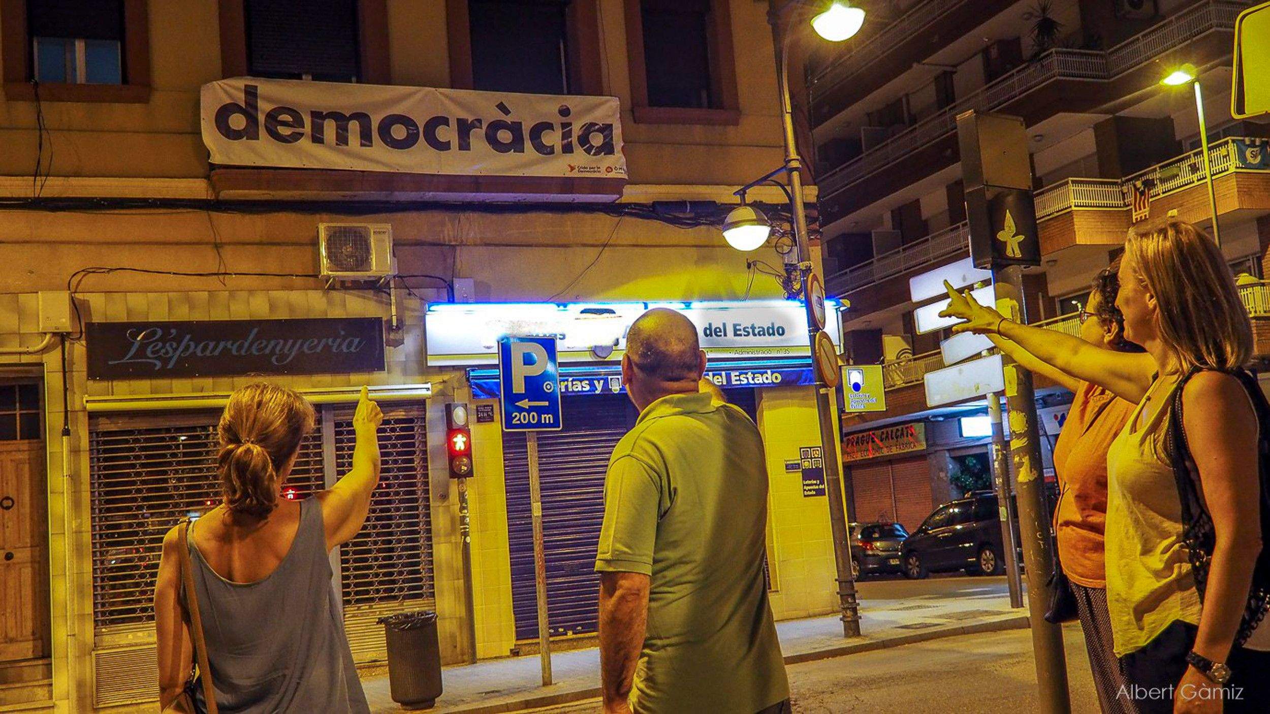 Una pancarta a Badalona FOTO: Òmnium Cultural 