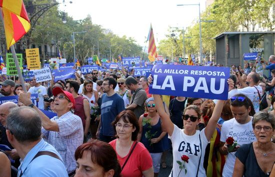 Milers de ciutadans han marxat per la pau FOTO: ACN