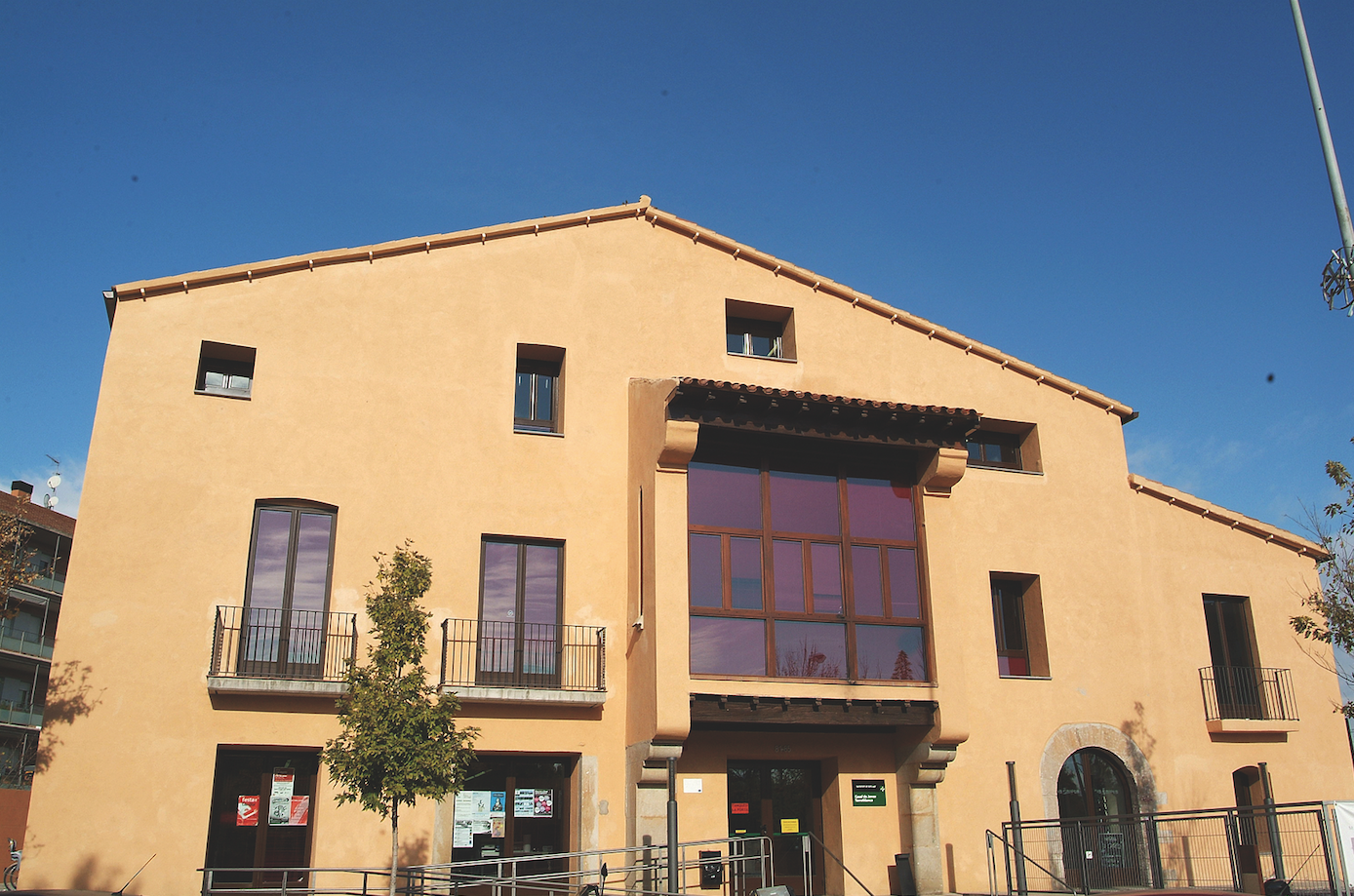 L'Oh!ficina Jove se situa al Casal Torreblanca. FOTO: Artur Ribera