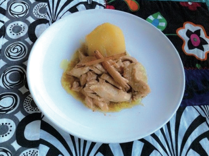 El pollastre amb poma i canyella FOTO: Cedida