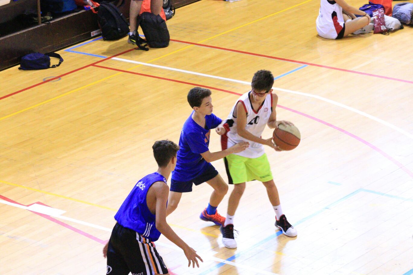 El Torneig de Bàsquet 3X3 Sant Cugat Memorial Miquel Martínez ha reunit 37 equips de bàsquet i més de 110 jugadors i jugadores. FOTO: Lali Álvarez