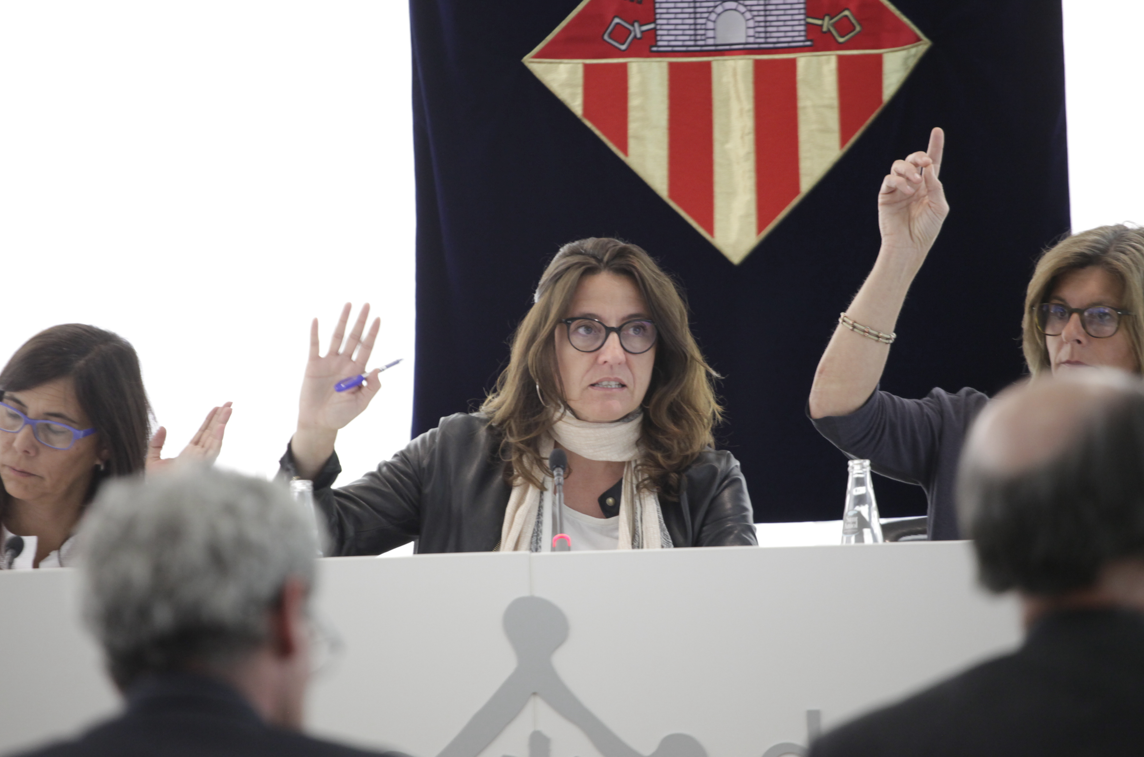 Mercè Conesa, durant un ple municipal a Sant Cugat FOTO: Artur Ribera