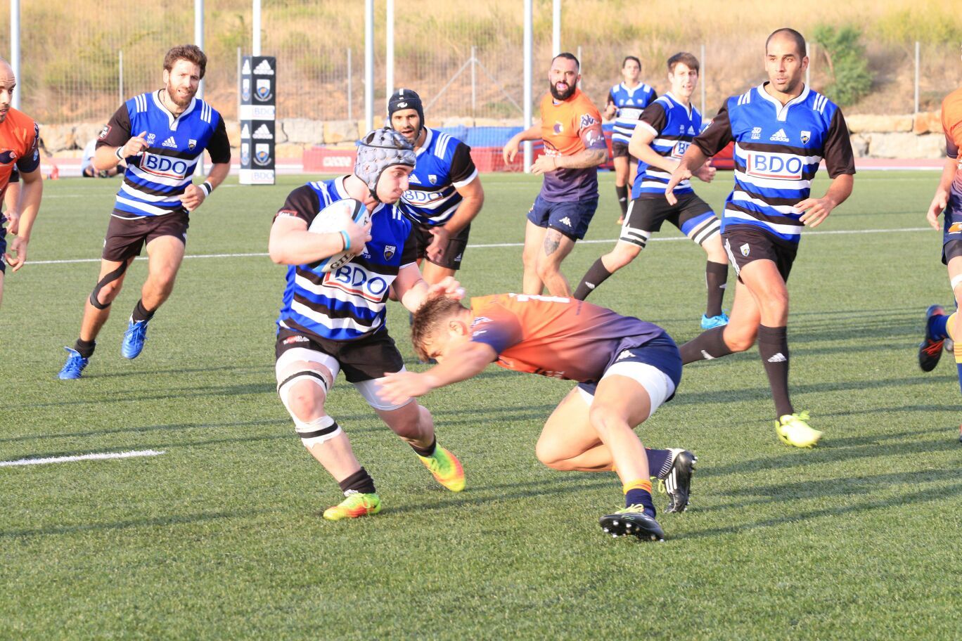 Pau Rodríguez, en una acció del partit CR Sant Cugat-RC L'Hospitalet. FOTO: Lali Álvarez