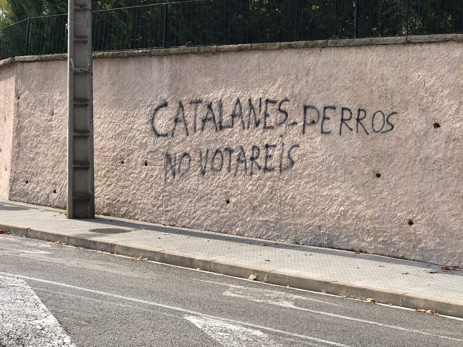 La pintada que ha aparegut a Valldoreix FOTO: Cedida