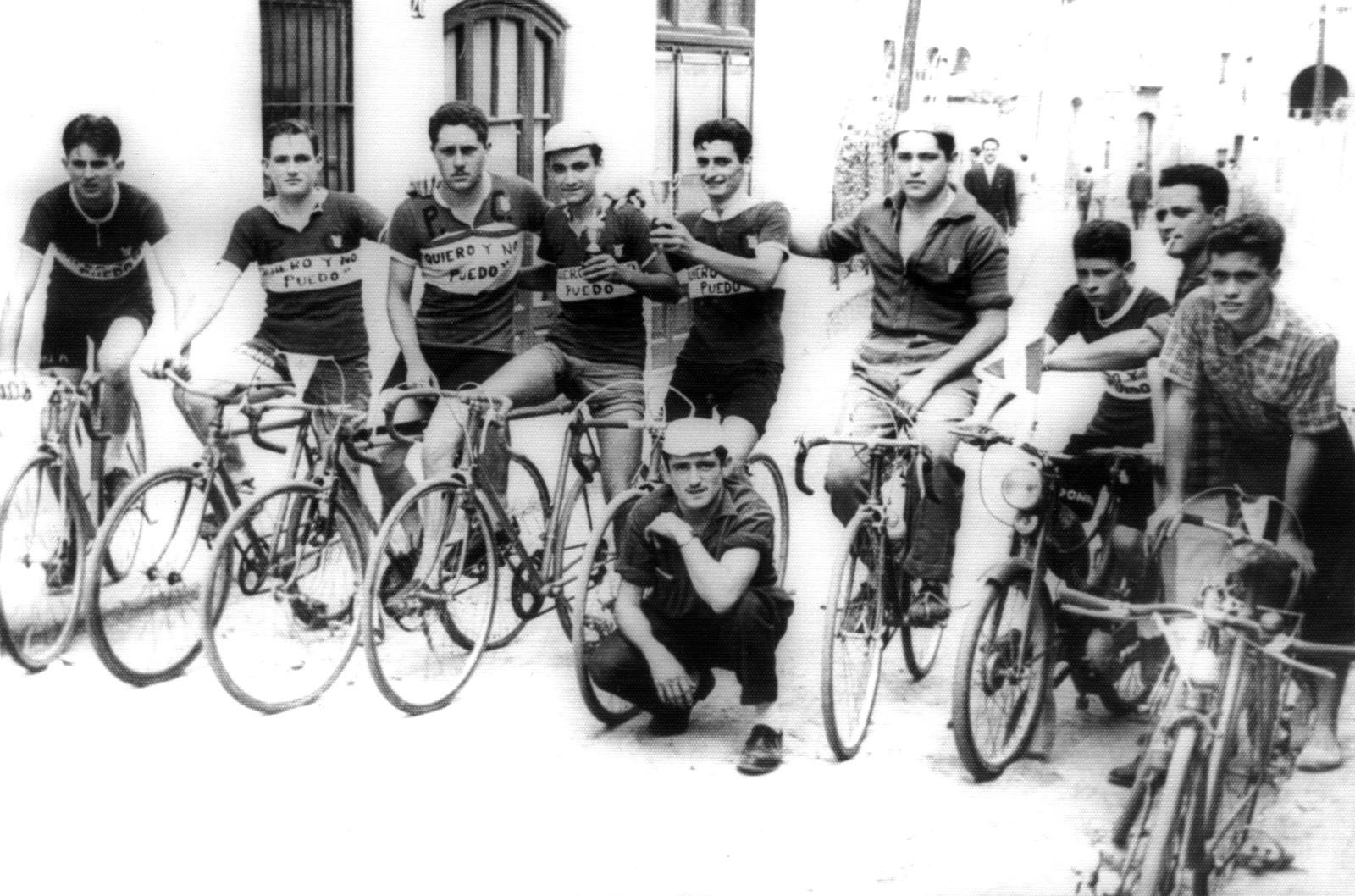 La Peña Quiero y no Puedo van ser el grup d'amics que després van fundar la Unió Ciclista