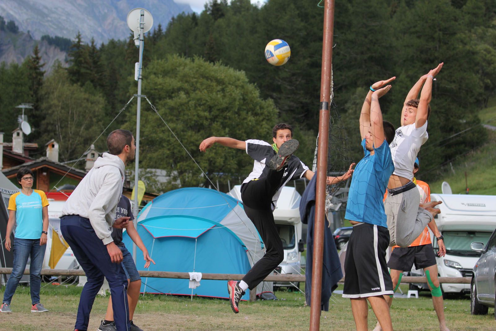 MONTSINA ROCA I BARBERÍ   Futbovolei