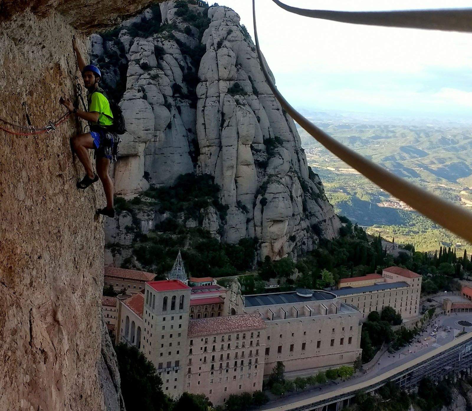 Teresa Sánchez Amaro   Montserrat als nostres peus