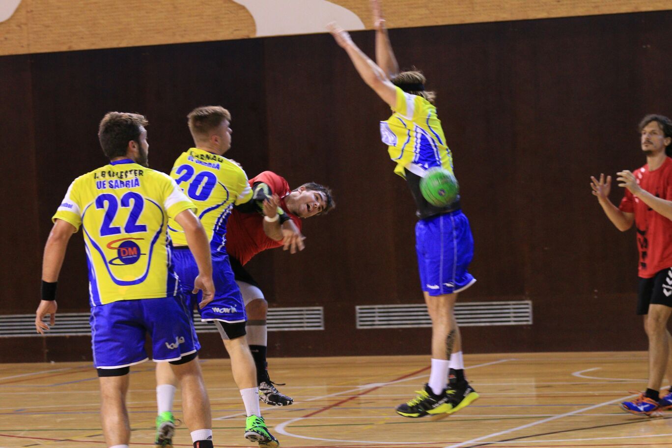 El CH Sant Cugat ha superat (26-25) la UE Sarrià. FOTO: Lali Álvarez