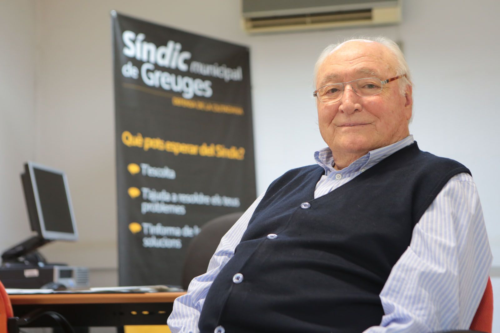 Jaume Clavell entrevistat al seu despatx. Foto: A. Ribera