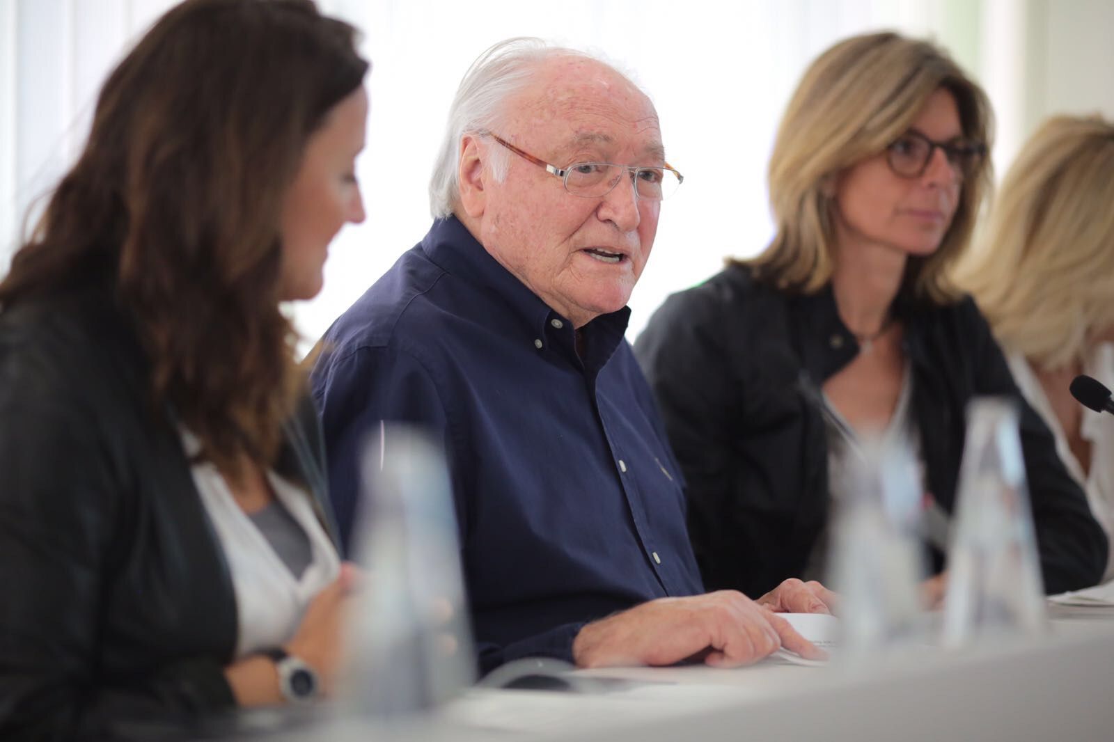 El fins ara Síndic de Greuges, Jaume Clavell, presentant l'informe el 9 d'octubre al ple. FOTO: Artur Ribera