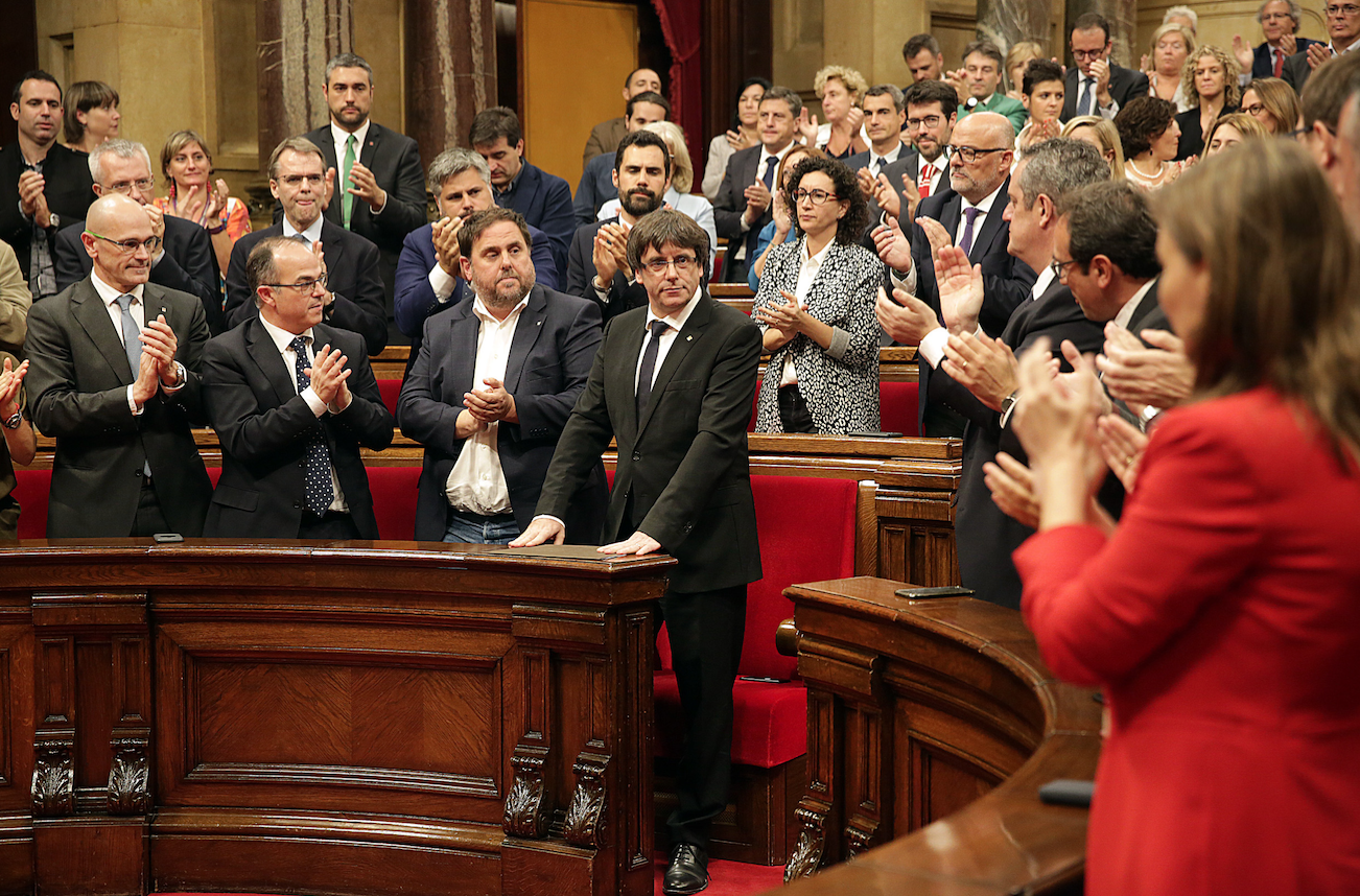 El president Carles Puigdemont durant la celebració del ple FOTO: ACN