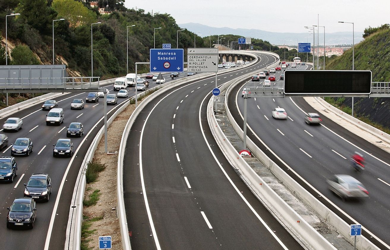 El període de major afluència de vehicles serà de dimecres a dijous, des de l'Àrea Metropolitana cap a zones de muntanya i costaneres FOTO: ACN