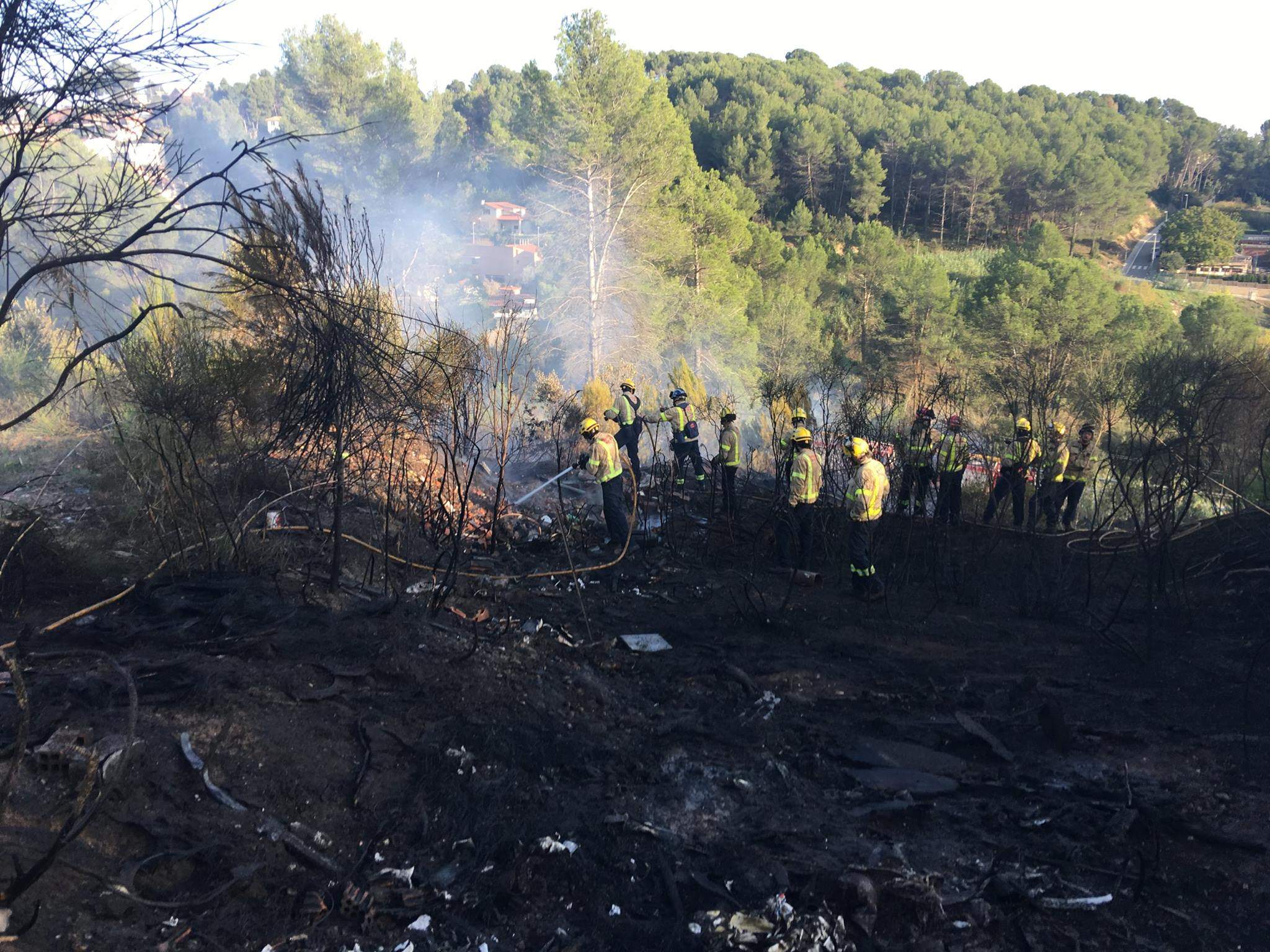 Imatges de tasques d'extinció FOTO: ADF Sant Cugat 