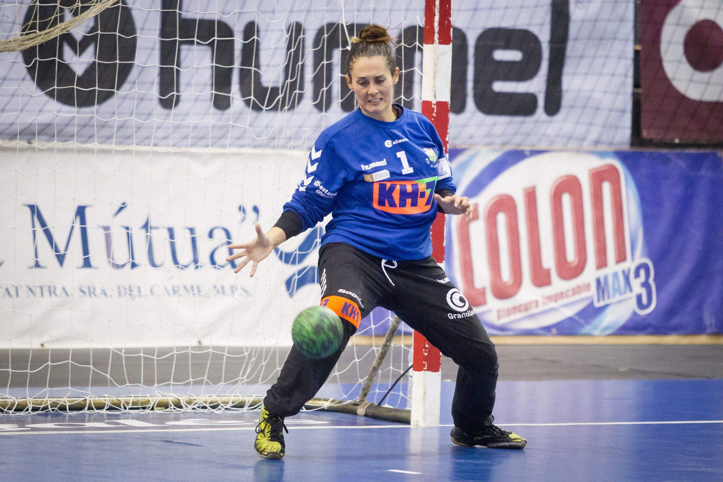 Andrea de la Torre, en un partit amb el KH-7 BM Granollers d'aquesta temporada 2017-2018. FOTO: Xavier Solanas