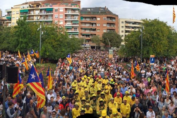 Concentració el 3 d'octubre a la plaça de la Vila. FOTO: Jordi Garcia