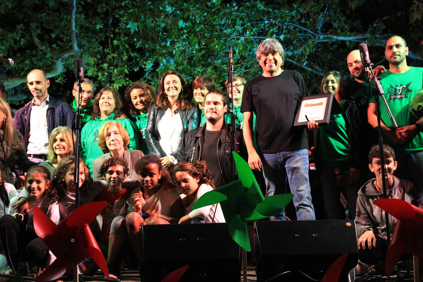 Cercavila popular i Esclat d'inici de festa. FOTO: Lali Álvarez