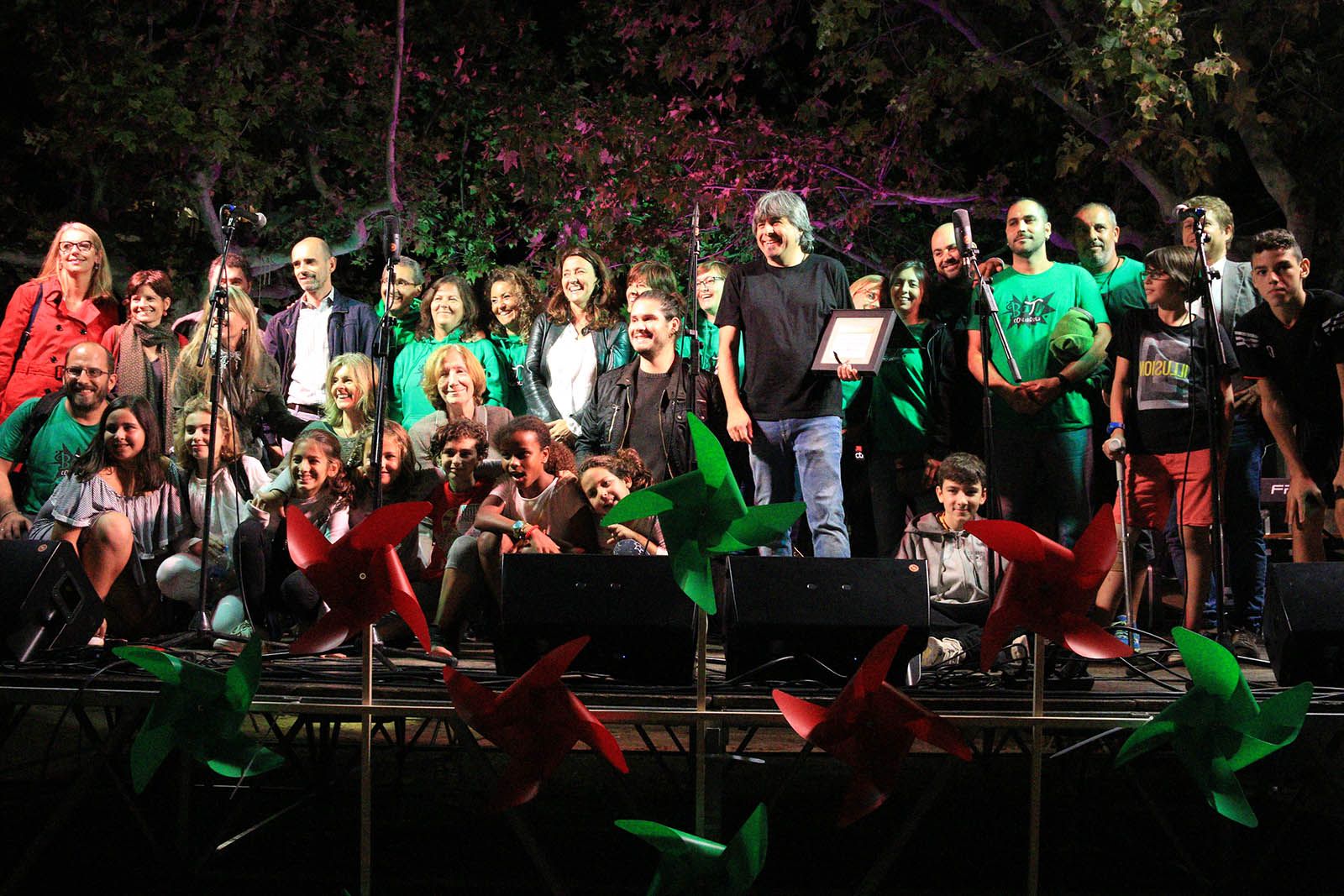 Cercavila popular i Esclat d'inici de festa. FOTO: Lali Álvarez