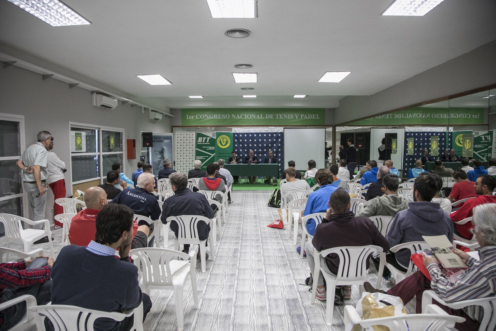 El primer Congrés Nacional de Tennis i Pàdel del Club Esportiu Valldoreix ha estat un èxit. FOTO: Lali Puig