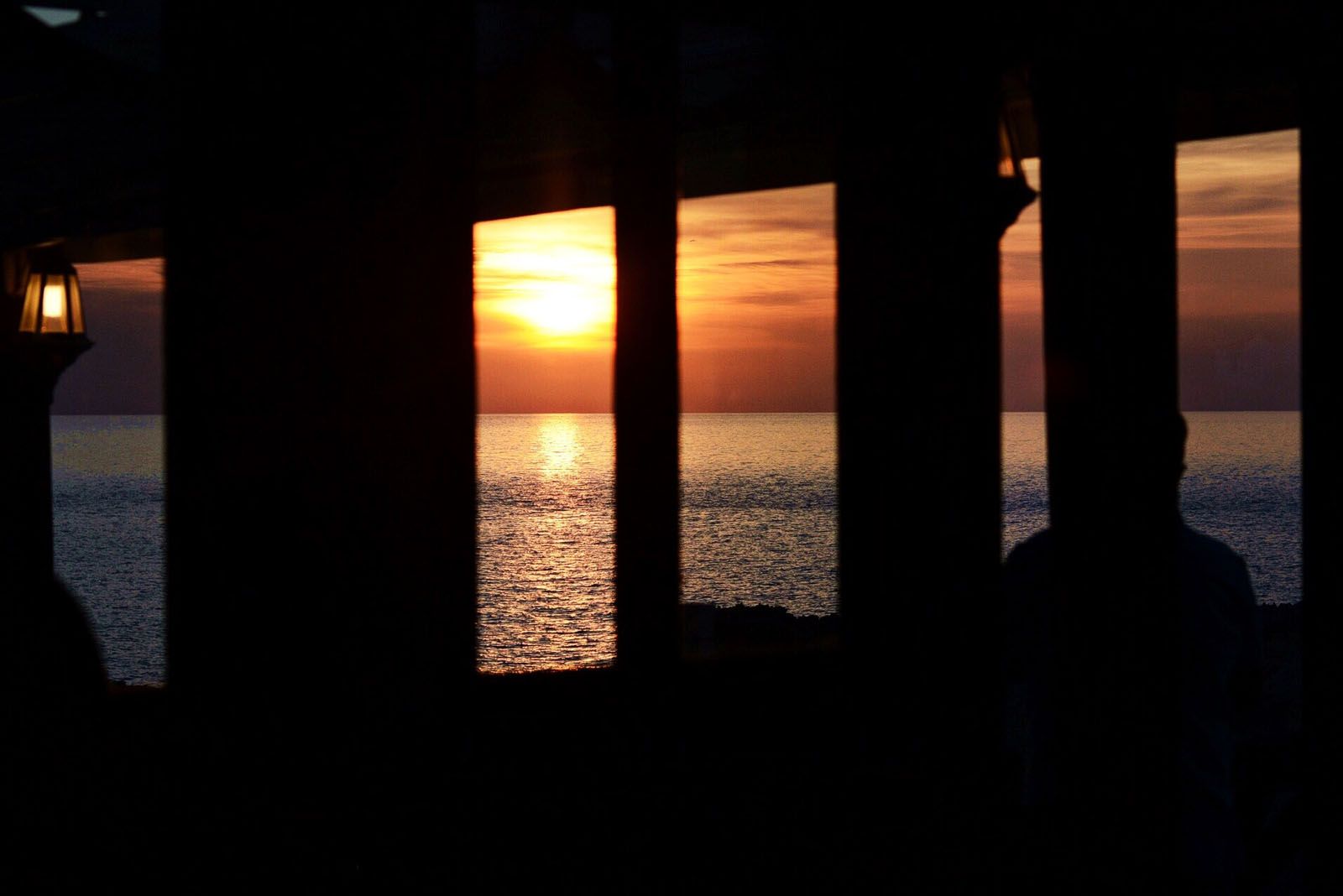 Ana Maria Conesa Grima   No se pueden descubrir nuevos océanos sin perder de vista la costa