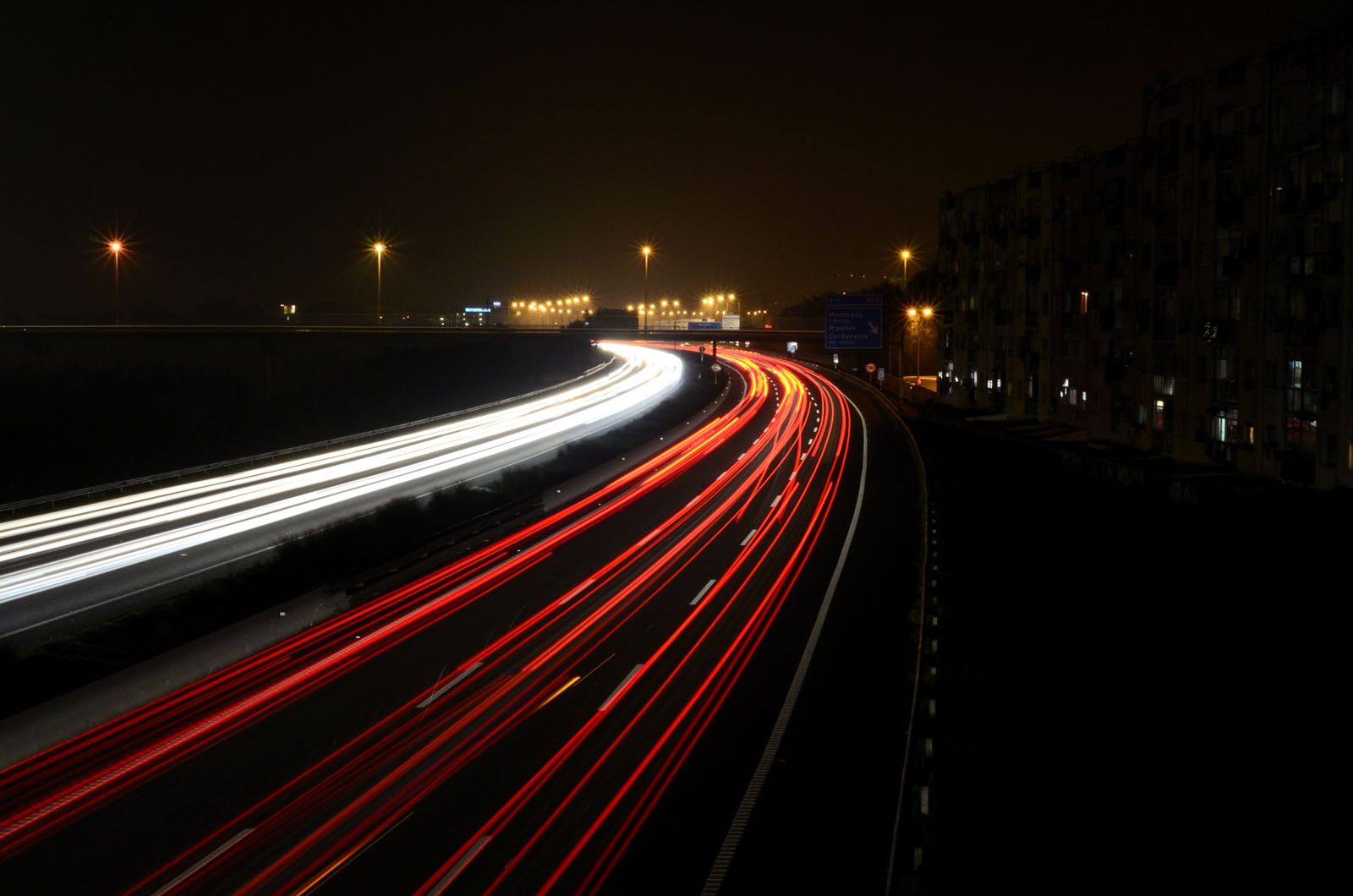 Anna Serra Feixes   La ciutat no dorm