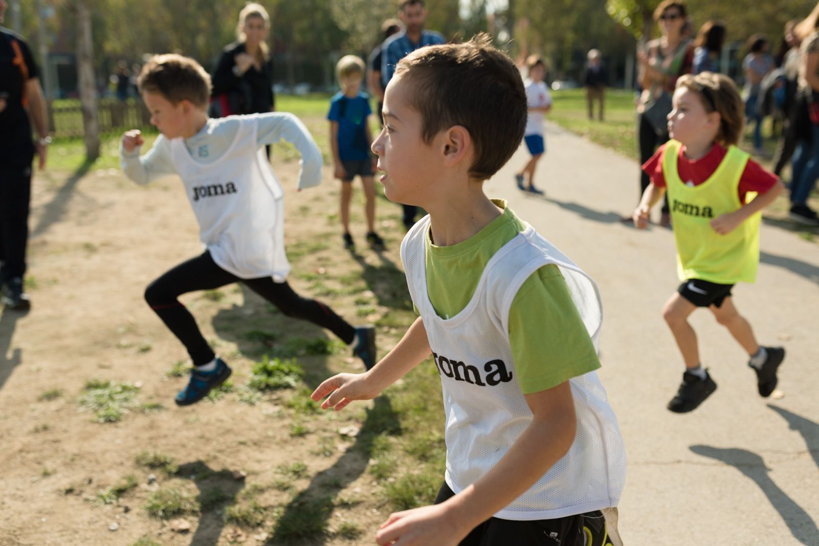 Prepara't pel Cros. Entrenament previ al Cros Ciutat de Sant Cugat. Parc de la Pollancreda  FOTO: Oscar Bayona 