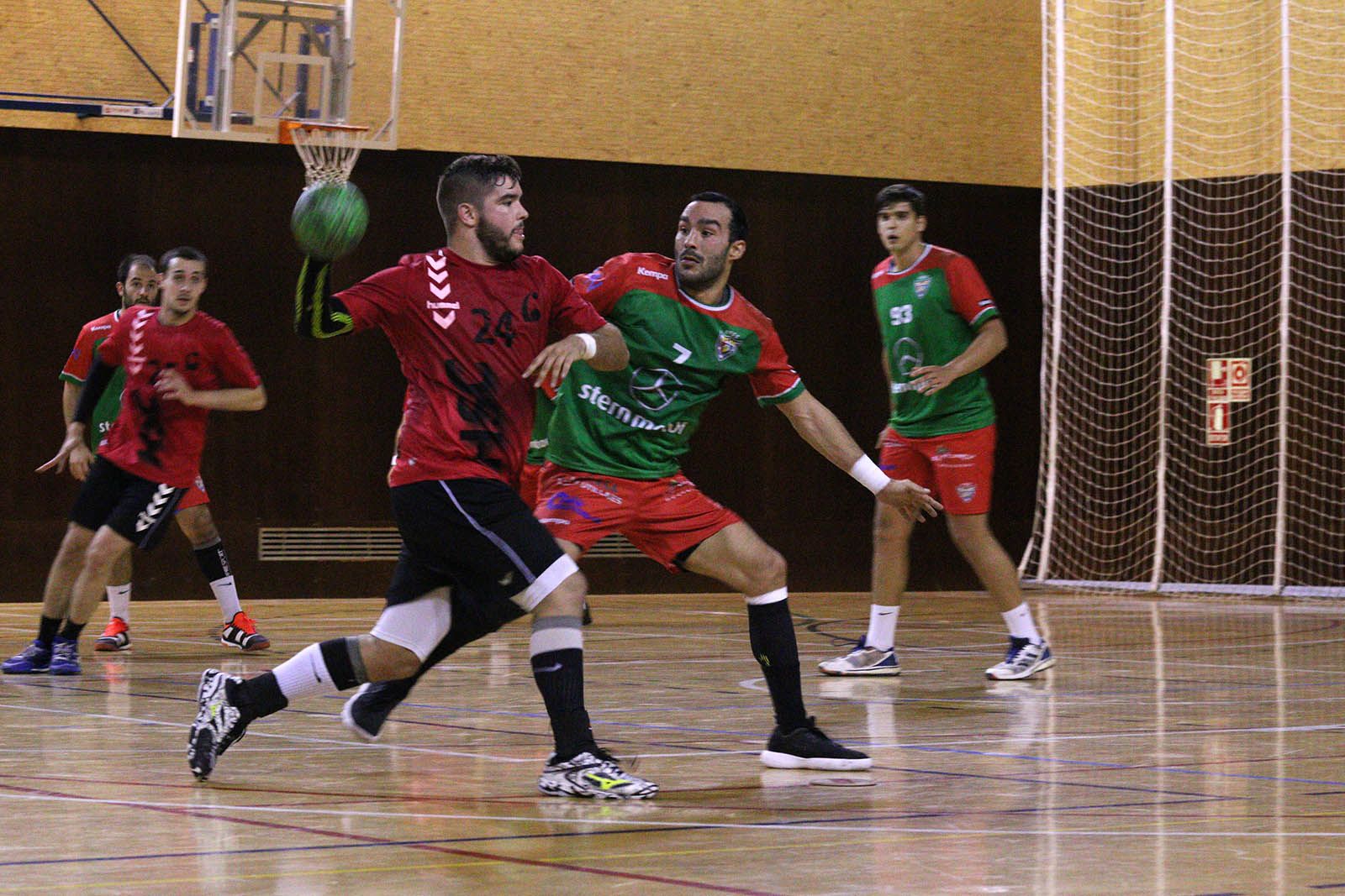 Partit de lliga d'handbol: CH Sant Cugat-H Sant Quirze. Foto: Lali Álvarez