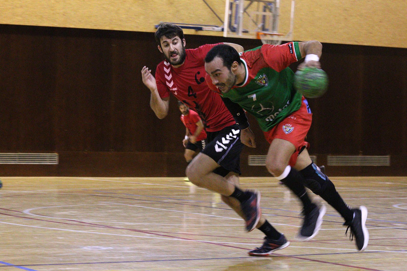 Partit de lliga d'handbol: CH Sant Cugat-H Sant Quirze. Foto: Lali Álvarez
