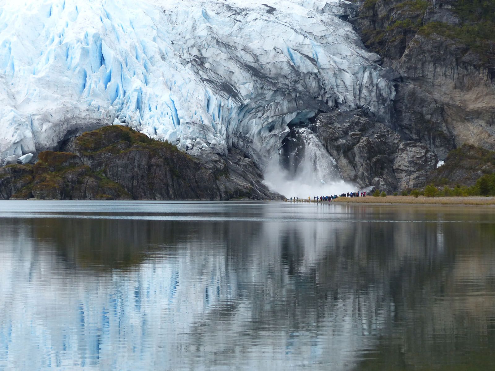 Antonio Tomas Sancho   Desprendimiento en el Glaciar Aguila