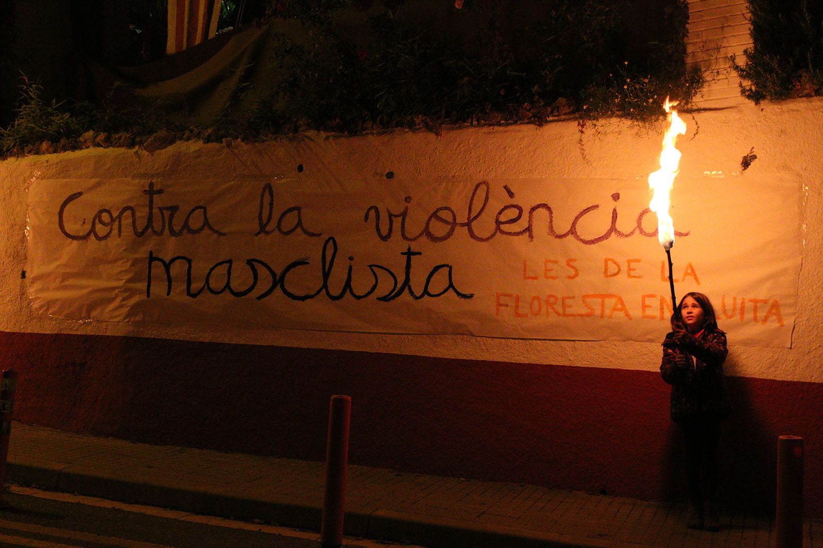 Marxa de torxes a la Floresta. Foto: Lali Álvarez