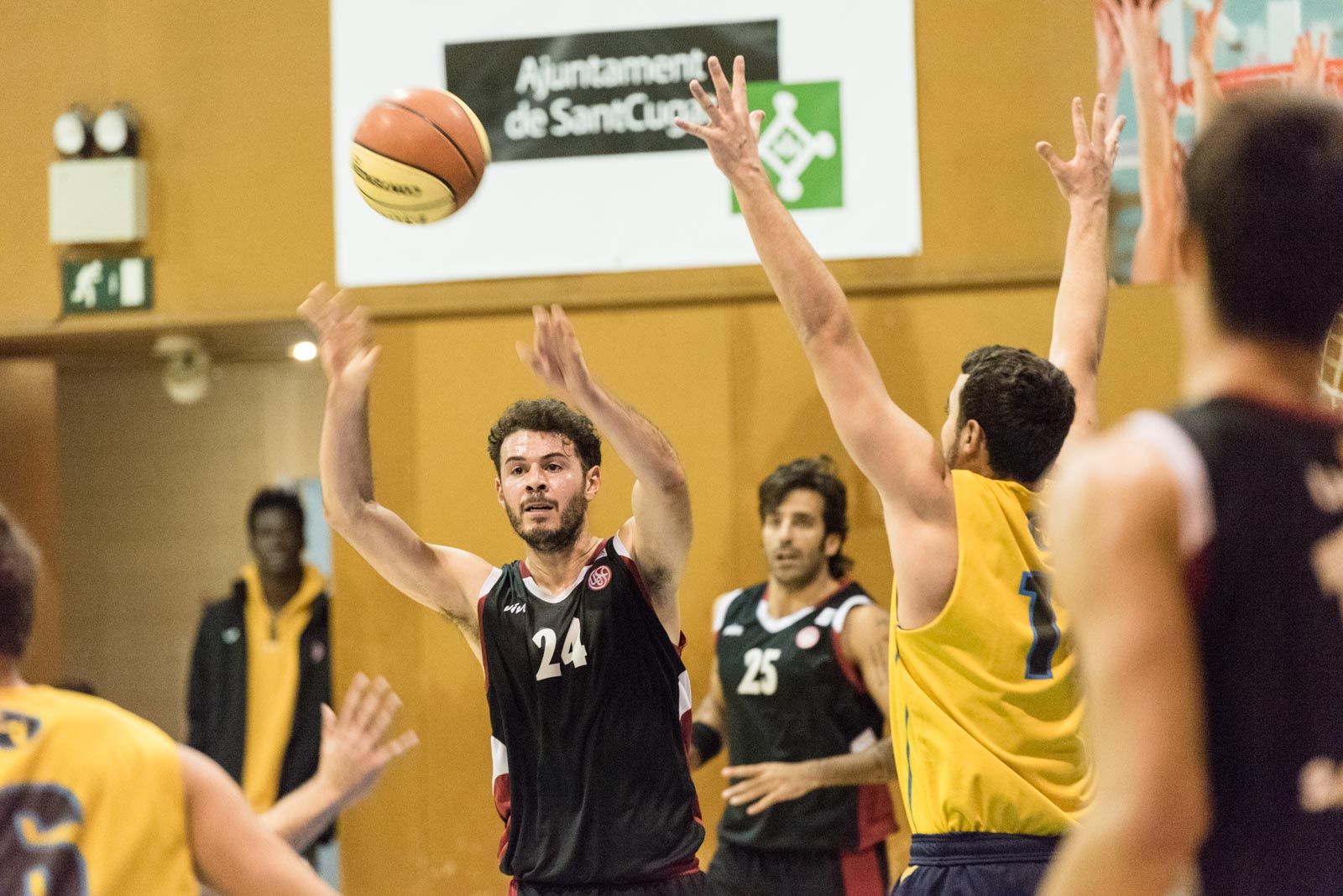 Pavello ! Basquet masculi. Partit de Lliga. UESC VS CB Ciutat Vella. Foto:  Oscar Bayona 