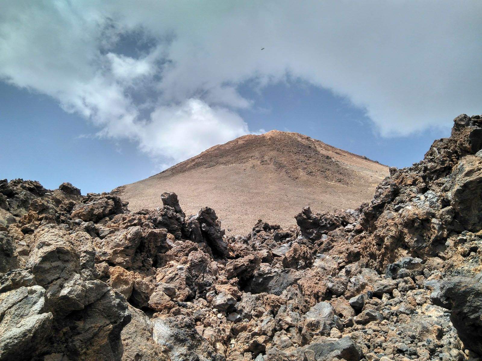 Janet Mata Manzanares   A menys de 200m del pic més alt d'Espanya