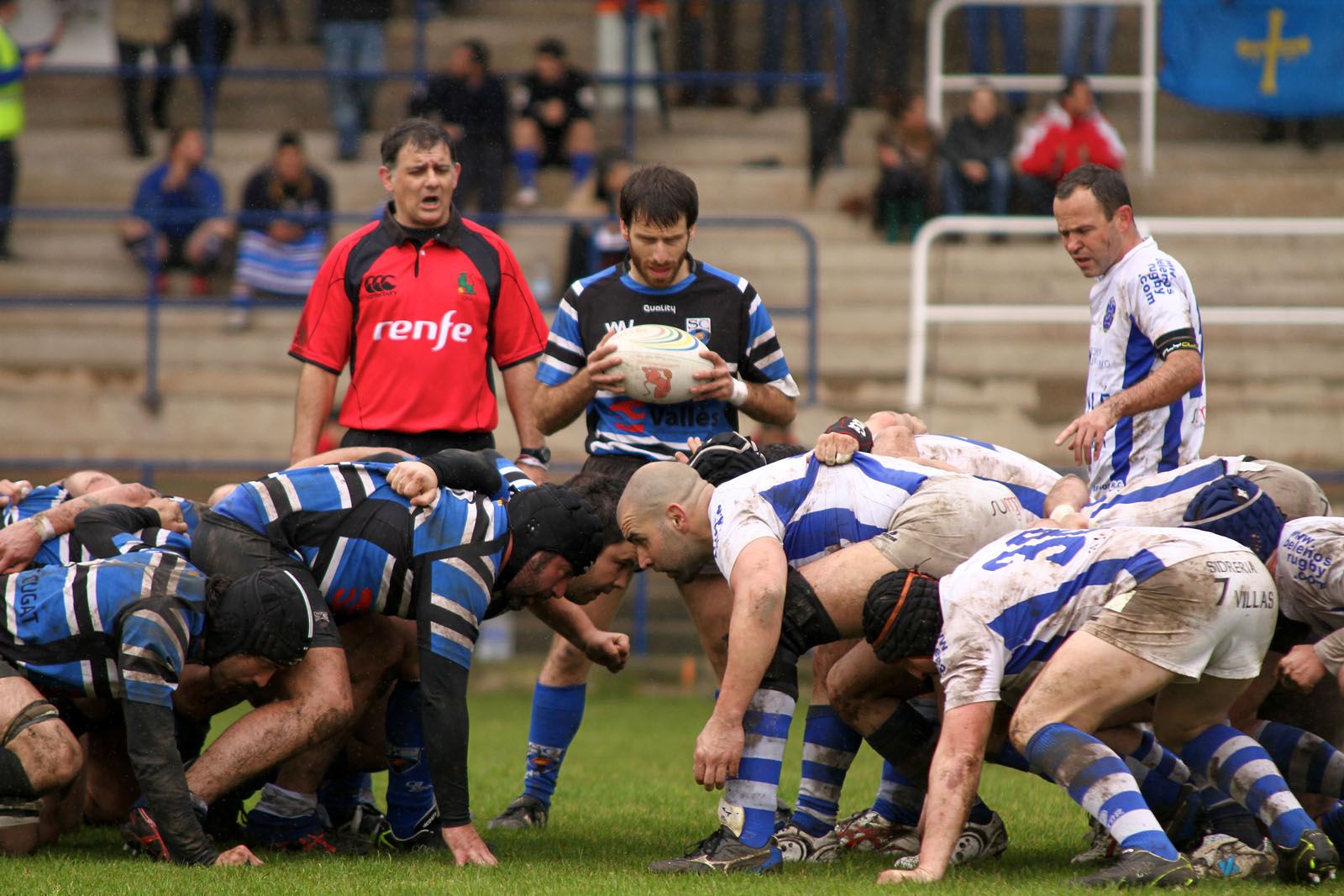 Marc Forman (mitja melé), un altre dels jugadors amb més anys al club