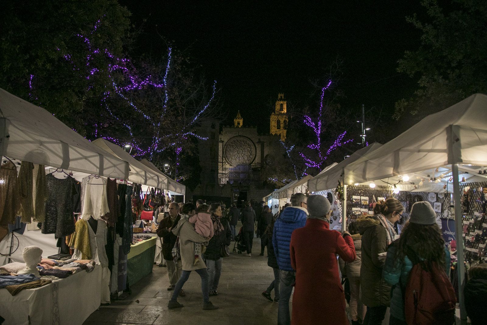 Així es prepara Sant Cugat pel Nadal. FOTO: Lali Puig