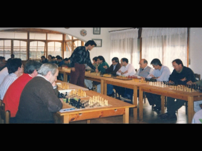 Partida simultanea d'escacs