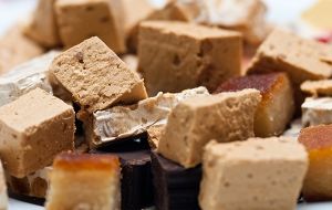 Torrons i polvorons per a tothom. FOTO: Cedida