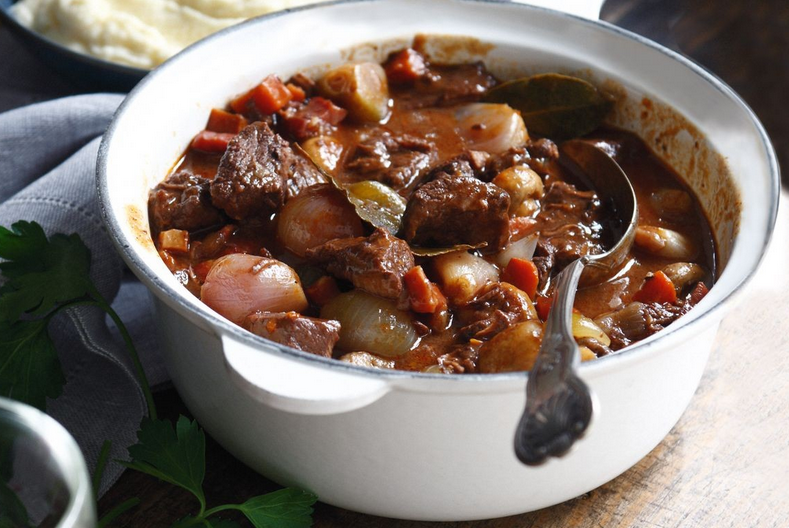 Ho servim a taula ben calent FOTO: Cedida