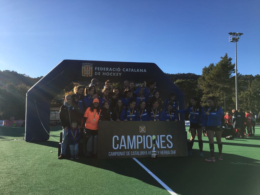 El Junior FC, campió de Catalunya d'hoquei sobre herba femení. FOTO: Junior FC