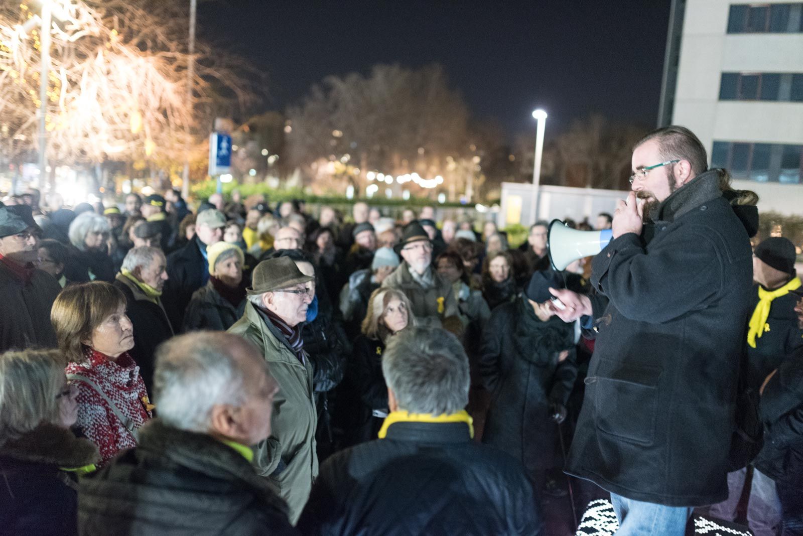 Concentració pels Jordis a l'Ajuntament. FOTO: Oscar Bayona 