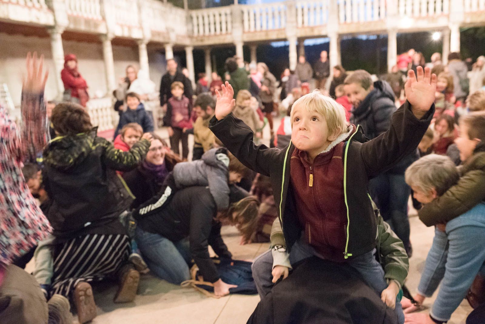 És Nadal a la Floresta: Caga tió al Casino de la Floresta. FOTO: Oscar Bayona