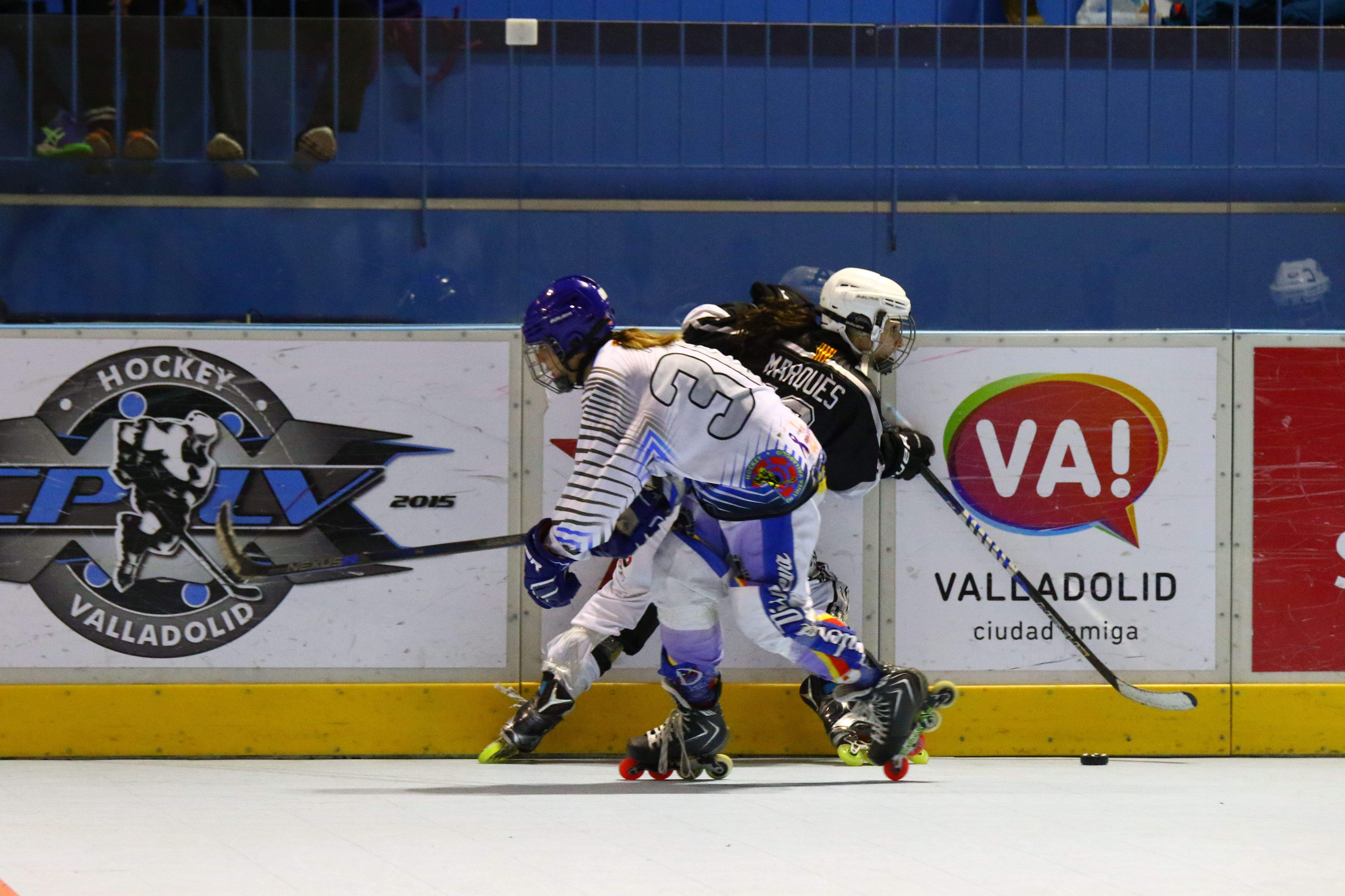 Eva Marqués, en una jugada d'un partit de lliga. FOTO: Luis Velasco Hevia